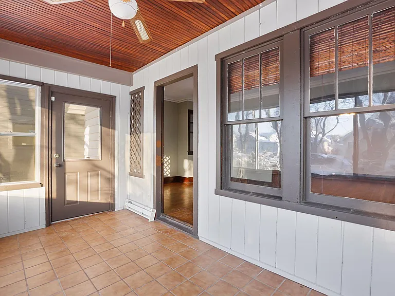 1377 Jefferson Ave — Photo 3