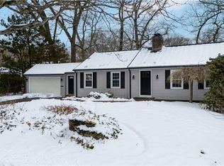 17 Hillsdale Dr, Cranston, RI 02920