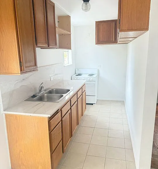 220 N Louise St #C — Photo 5