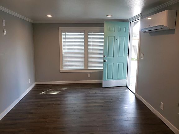 3rd image of 3108 Judah St #A