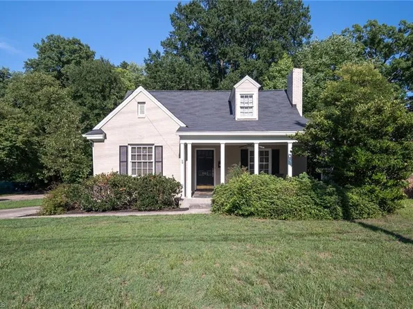 902 N Josephine Boyd St, Greensboro, NC 27408