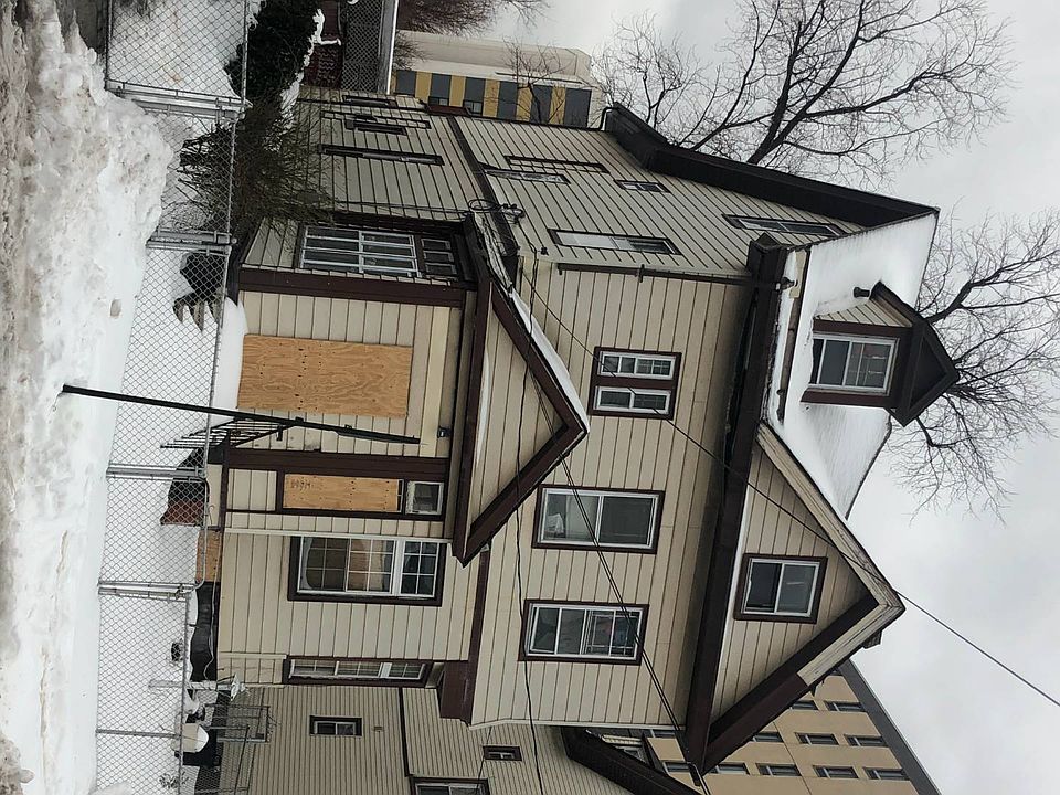 2nd image of 80 Morris St