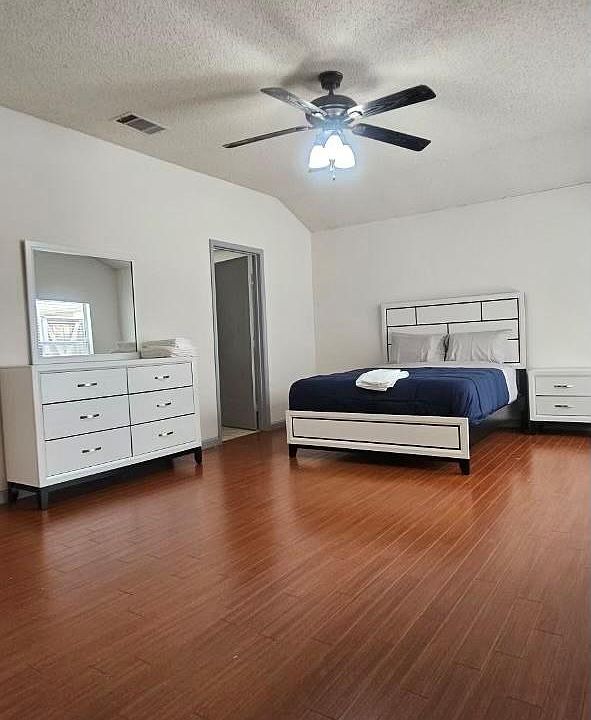 1st image of 3111 Creekwood Dr