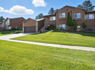 6533 Muirfield Dr, Rapid City, SD 57702