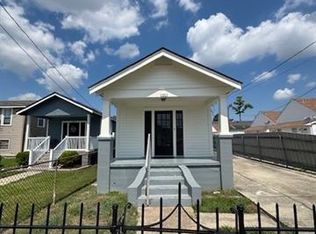1011 9th St, Gretna, LA 70053