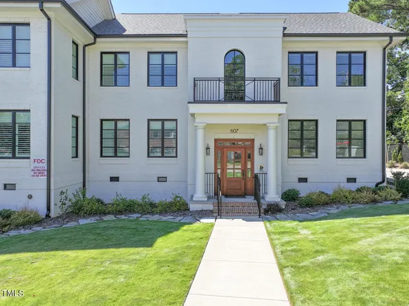 607 Smedes Pl #D, Raleigh, NC 27605