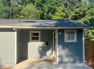 203 Herring Rd, Newnan, GA 30265