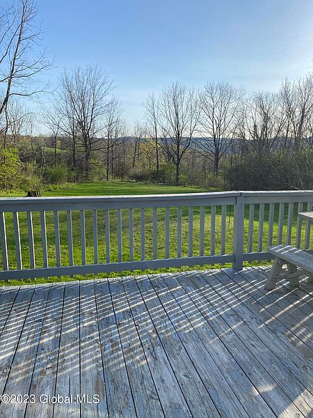 4th image of 493 Johnson Hill Rd Road