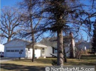 1421 Commerce St N, Le Sueur, MN 56058