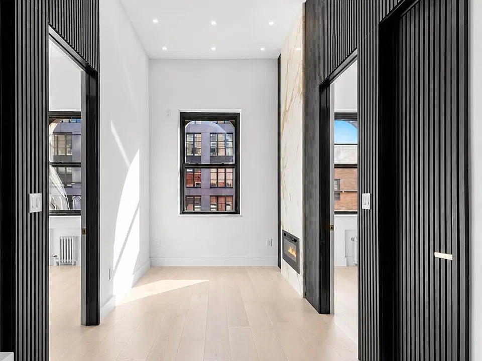 24 Saint Marks Pl #4B