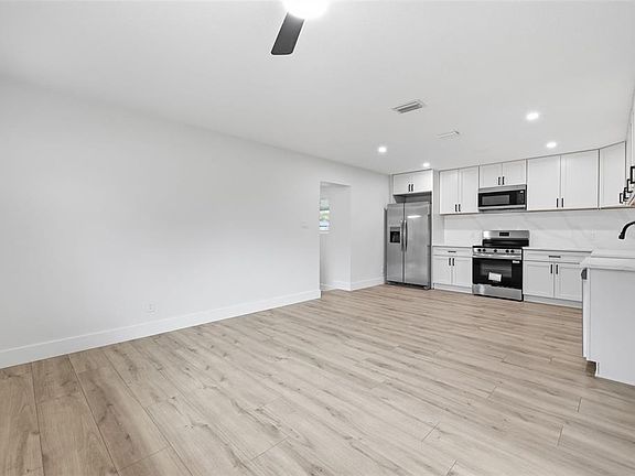 4th image of 4409 W WYOMING AVENUE