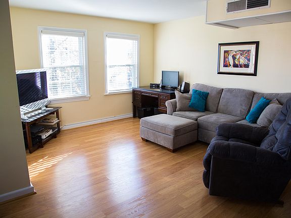 5th image of 6540 10th St Unit B1