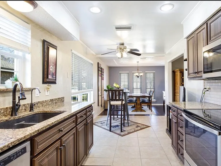 1810 Tiburon Bnd — Photo 11