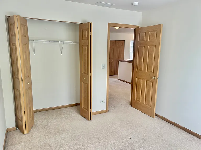2482 Stoughton Cir — Photo 14
