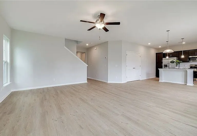 113 Fenway St — Photo 9