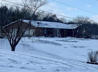 102 Pineview Cir, Marietta, OH 45750