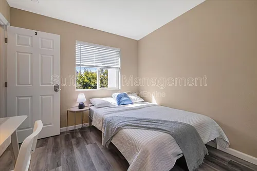 160 Harrison Ave #D3 Photo 1