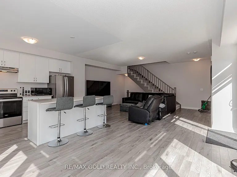 585 Colborne St #1007 — Photo 28