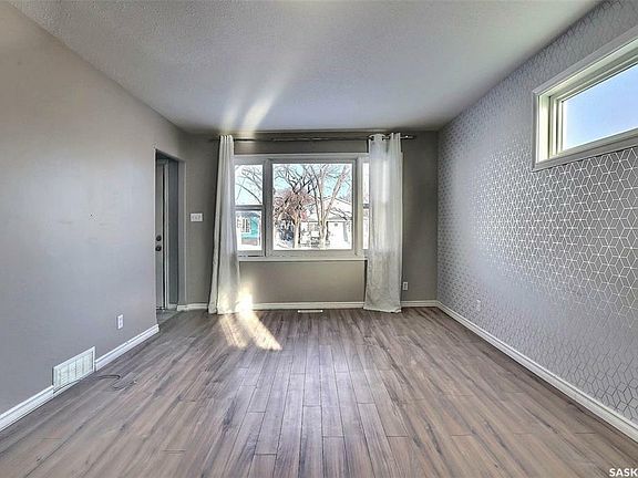 5th image of 4805 8th Ave