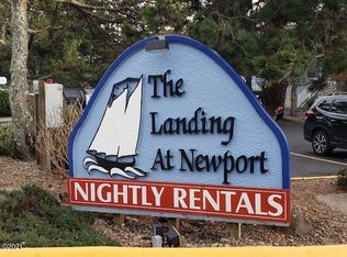 890 SE Bay Blvd #107, Newport, OR