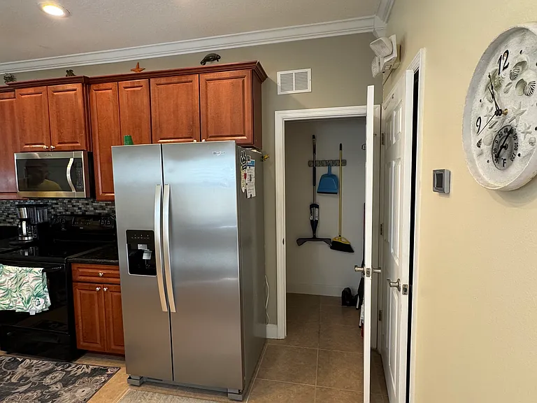 225 Lincoln Ave — Photo 25