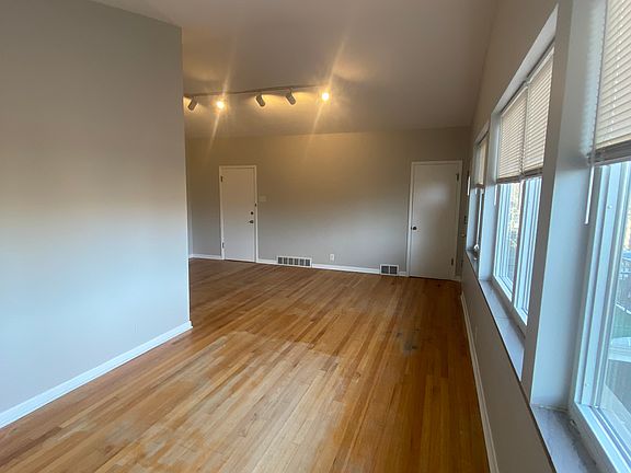 4th image of 7224 Amherst Ave #B