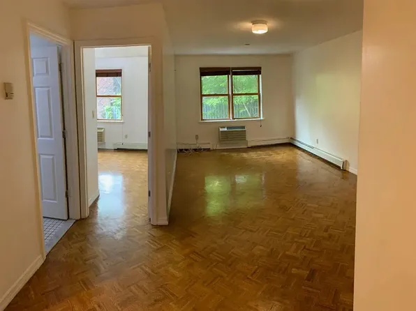 25 Meserole Street image 1 of 9