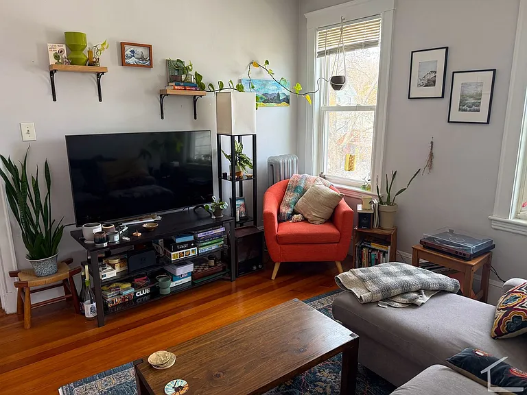 48 Fairbanks St #U3 — Photo 4