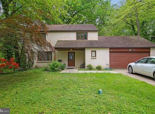 616 S Forklanding Rd, Maple Shade, NJ 08052