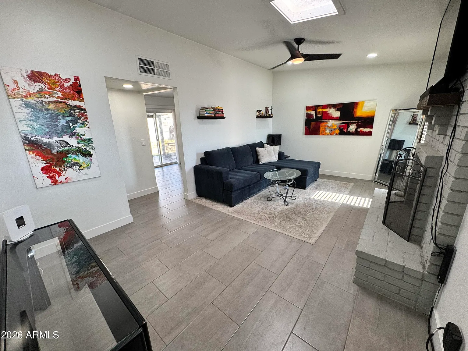 2 bed, 1.0 bath, 816 sqft, $2,100 — Photo 3