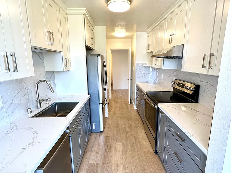 1170 Foster City Blvd #315 — Photo 7