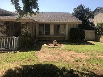 2nd image of 986 Sentinel Dr