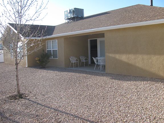 3rd image of 105 Birch Ct