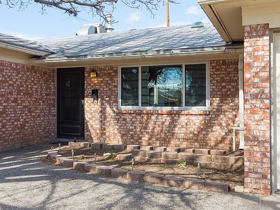 2nd image of 11505 Tahiti Pl NE