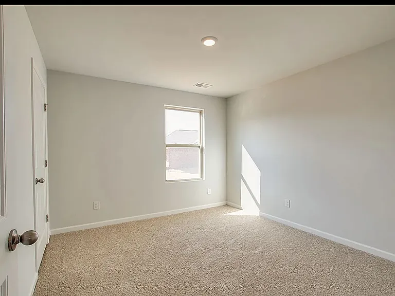 9044 Copenhagen Dr — Photo 4
