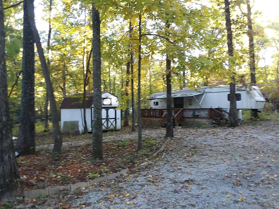 2nd image of 256 Poplar Dr