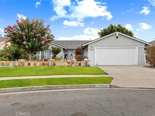 17974 Los Pesos Cir, Fountain Valley, CA 92708