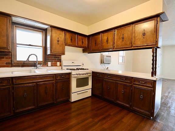 5th image of 716 Henderson Ave