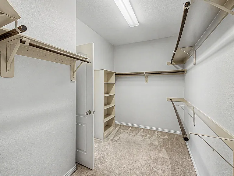 2302 Blue Jay Ln — Photo 21