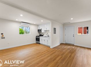 1439 Locust Avenue, Long Beach, CA 90813