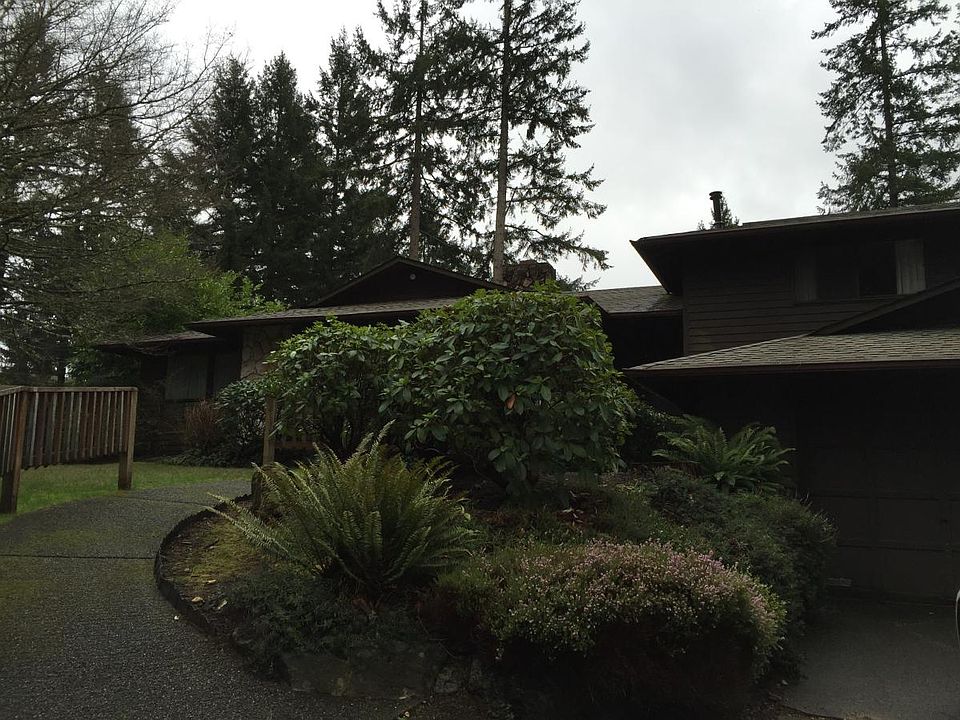 1st image of 4929 88th Ave W