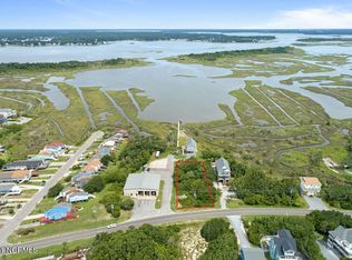 102 Grant Dr, North Topsail Beach, NC 28460