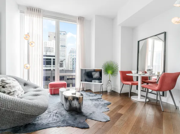 222 East 44th Street image 1 of 34