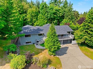 633 Wanapum Dr, La Conner, WA