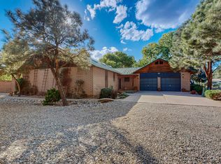 1122 Alameda Rd NW, Albuquerque, NM 87114