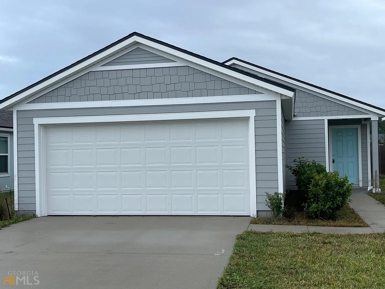 3 bed, 2.0 bath, 1420 sqft, $1,800 — Photo 1