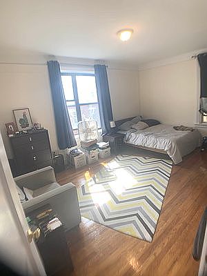 3rd image of 860 W 181st St APT 53