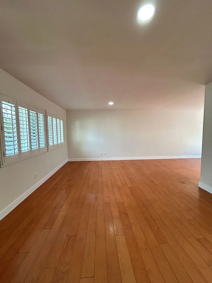 For Lease - East Ventura- Charming 3+2 Home For Rent! — Photo 3