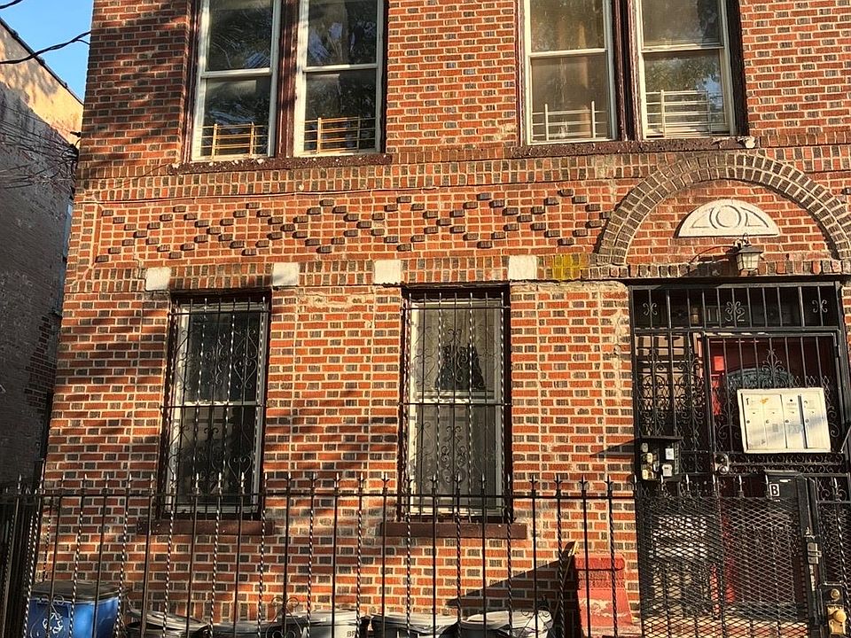 Building Photo 4