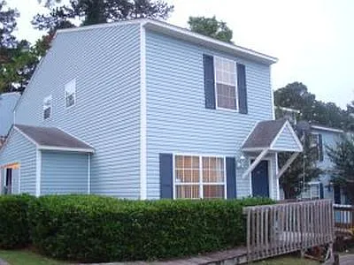 2177 Timberwood Cir S